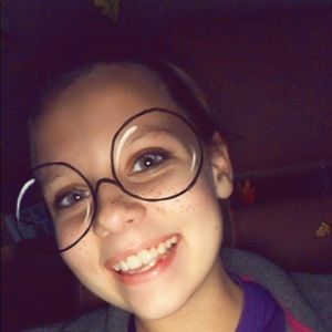 Meet your Posher, Jillian